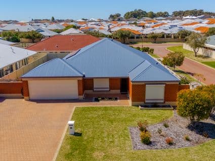 6 Dowerin Circuit, Lakelands - Image 1