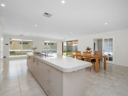 6 Dowerin Circuit, Lakelands - Thumbnail 8