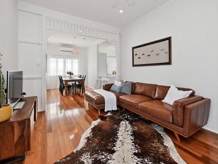 8 Third Street, Railway Estate - Thumbnail 2