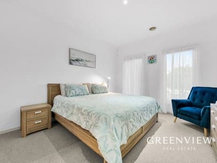 52 Nature Circuit, Cranbourne North - Thumbnail 3