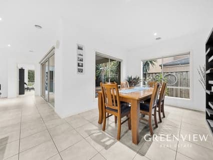 52 Nature Circuit, Cranbourne North - Thumbnail 7