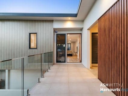 13 Tooloon Street, Coolangatta - Thumbnail 4