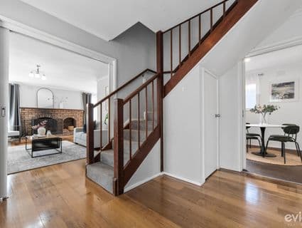 10 Milford Crescent, Frankston - Thumbnail 3