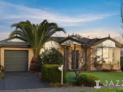 29 Dolphin Crescent, Point Cook - Image 1