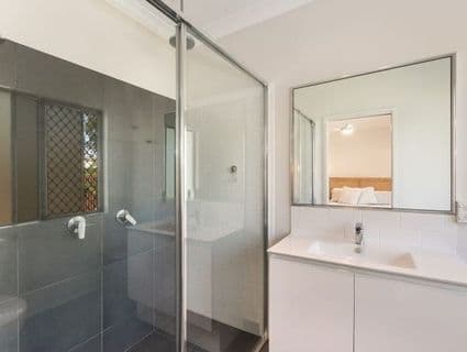 404, Bushland Beach - Thumbnail 6