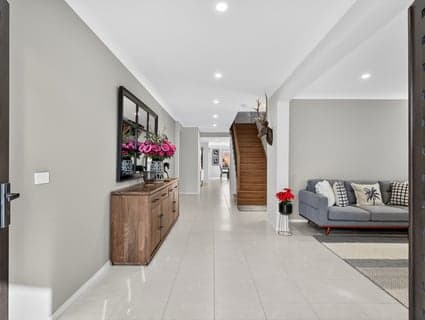 32 Edwin Close, Manor Lakes - Thumbnail 5