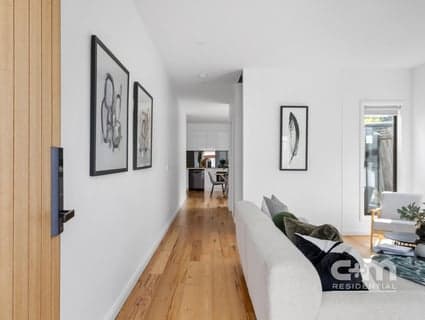 404, Glenroy - Thumbnail 2