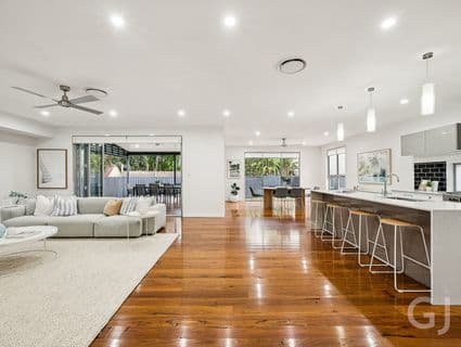 33 Little Barron Street, Gordon Park - Thumbnail 2