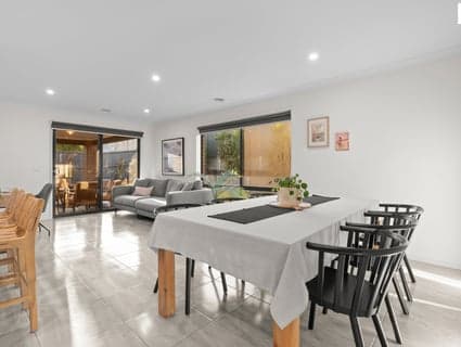 10 Elmside Avenue, Warragul - Thumbnail 7