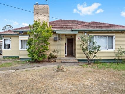 18 Sladen street, Hamlyn Heights - Image 1