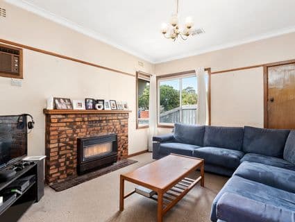 18 Sladen street, Hamlyn Heights - Thumbnail 3