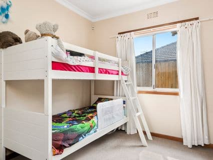 18 Sladen street, Hamlyn Heights - Thumbnail 4