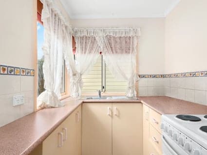 18 Sladen street, Hamlyn Heights - Thumbnail 8