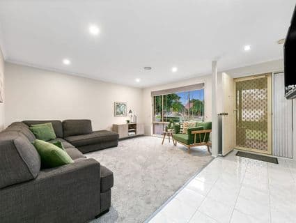 22 Maple Place, Craigieburn - Thumbnail 2