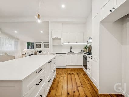 37 Barron Street, Gordon Park - Thumbnail 2