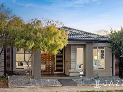 10 Tom Roberts Parade, Point Cook - Thumbnail 2