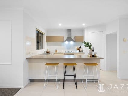 10 Tom Roberts Parade, Point Cook - Thumbnail 8
