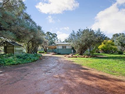 440 Bunning Road, Mount Helena - Thumbnail 2