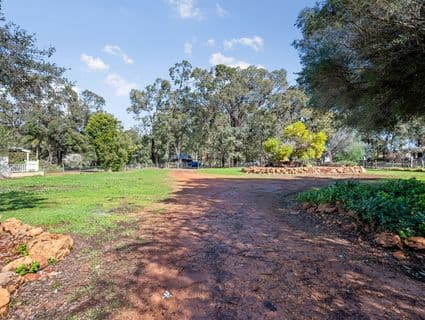 440 Bunning Road, Mount Helena - Thumbnail 3