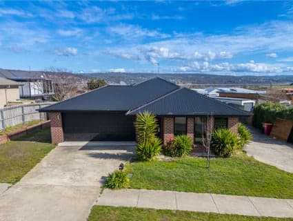 3 Penicola Place, Newnham - Thumbnail 2