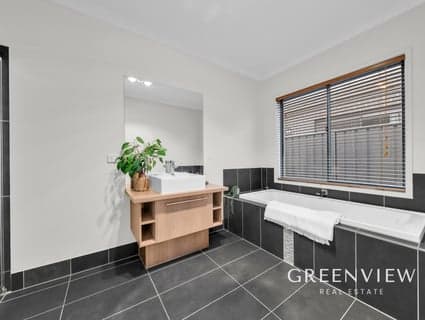 106 Sabel Drive, Cranbourne North - Thumbnail 8