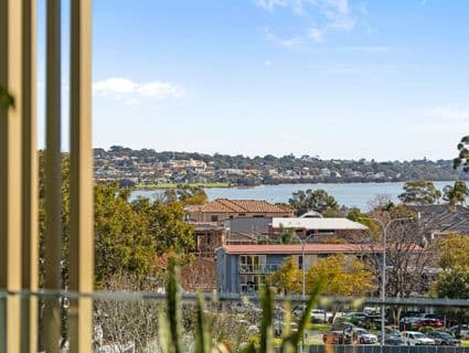410/22 Kearns Crescent, Ardross - Thumbnail 4