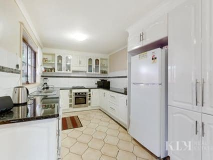 5 Chinnock Court, Craigieburn - Thumbnail 8