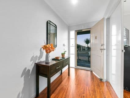 11 Studley Park Way, Craigieburn - Thumbnail 2