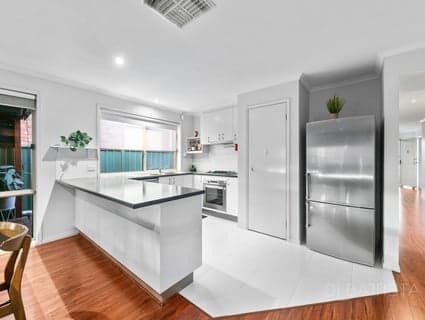 11 Studley Park Way, Craigieburn - Thumbnail 7