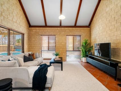 1 Socha Court, Greenfields - Thumbnail 5
