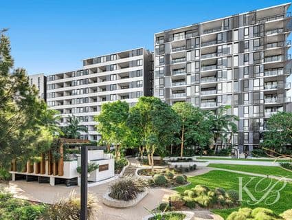 10816/320 Macarthur Avenue, Hamilton - Image 1