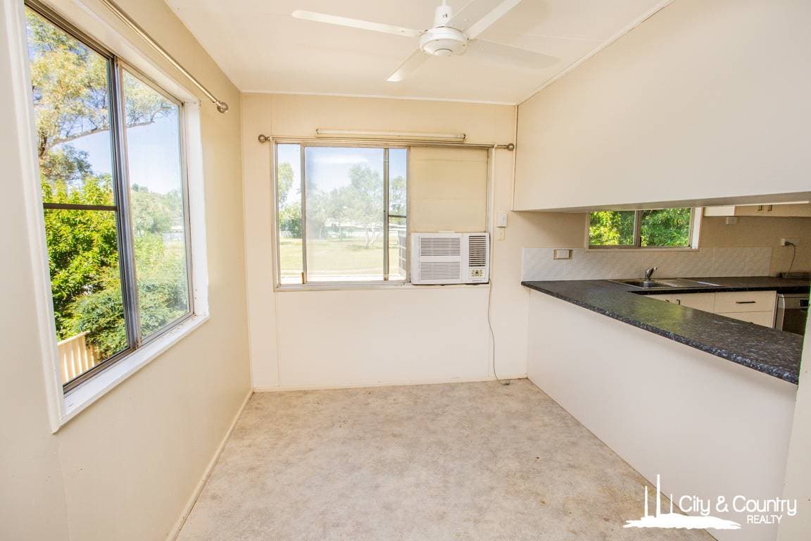 4 Mill Crescent, Mount Isa, Mount Isa - Thumbnail 4