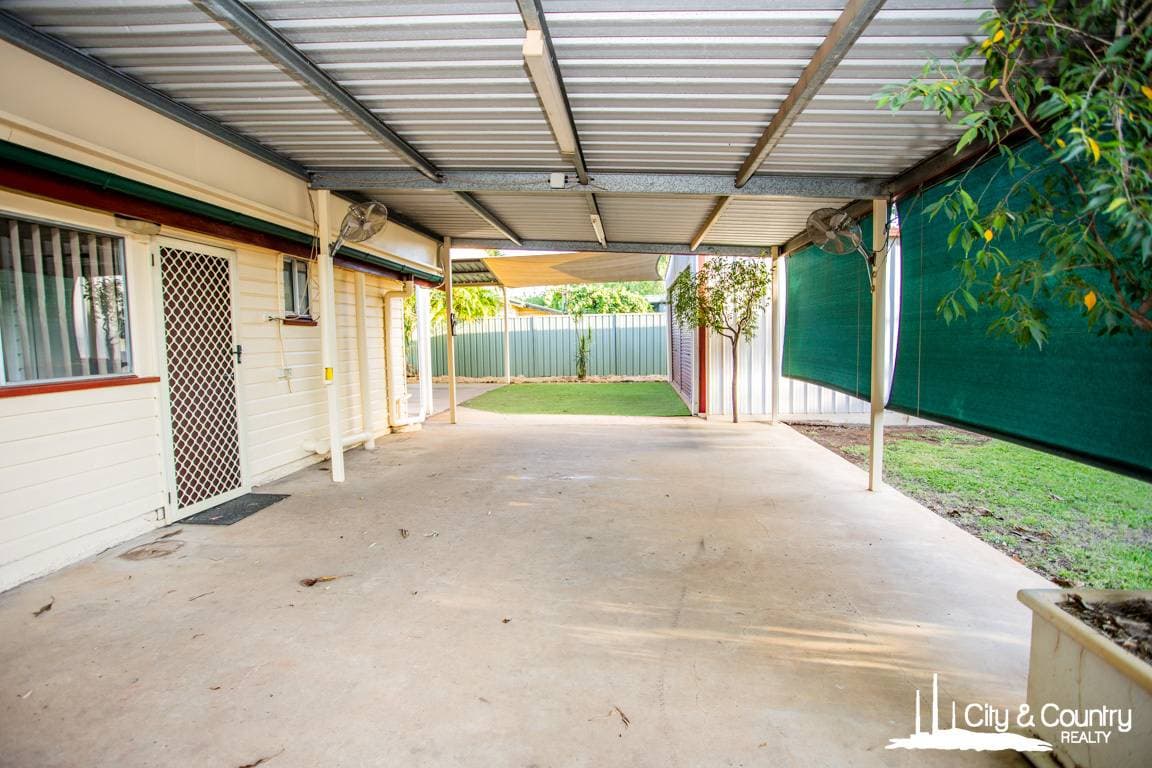 33 Buckley Avenue, Mount Isa, Mount Isa - Thumbnail 3