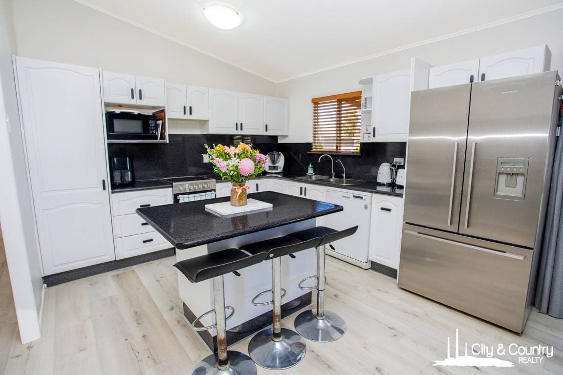 10 Morotai Street, Mount Isa, Mount Isa - Thumbnail 3