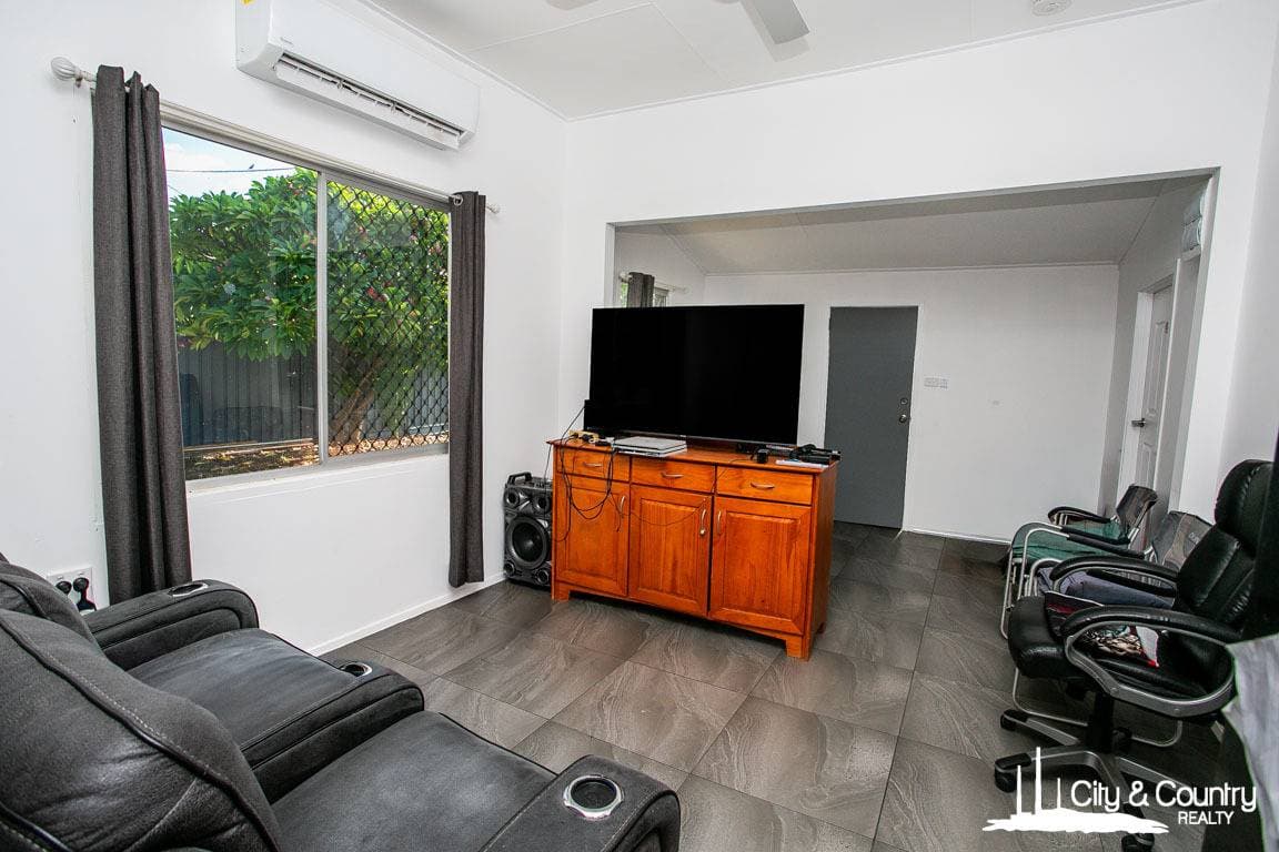28 Buckley Avenue, Mount Isa, Mount Isa - Thumbnail 2