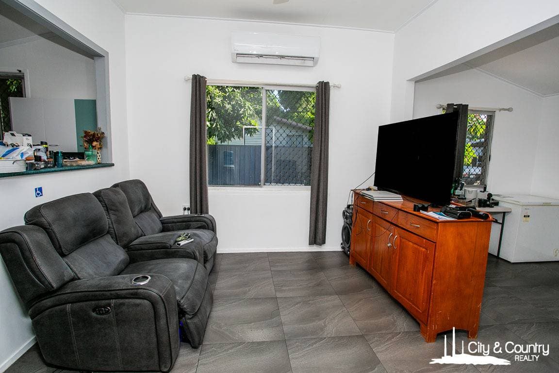 28 Buckley Avenue, Mount Isa, Mount Isa - Thumbnail 3
