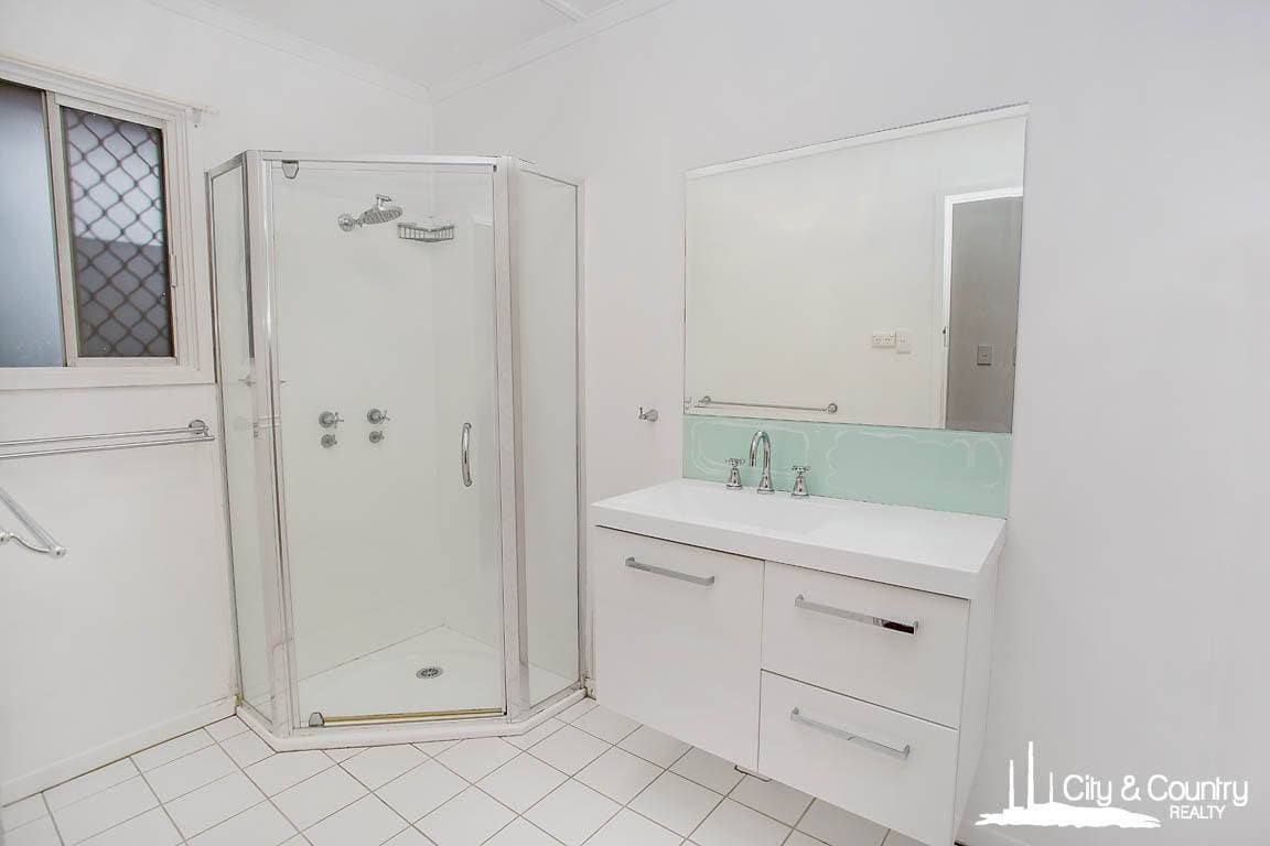 67 Kookaburra Street, Mount Isa, Mount Isa - Thumbnail 5