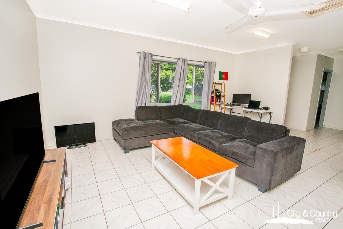 16 Emmalyn Close, Mount Isa, Mount Isa - Image 1