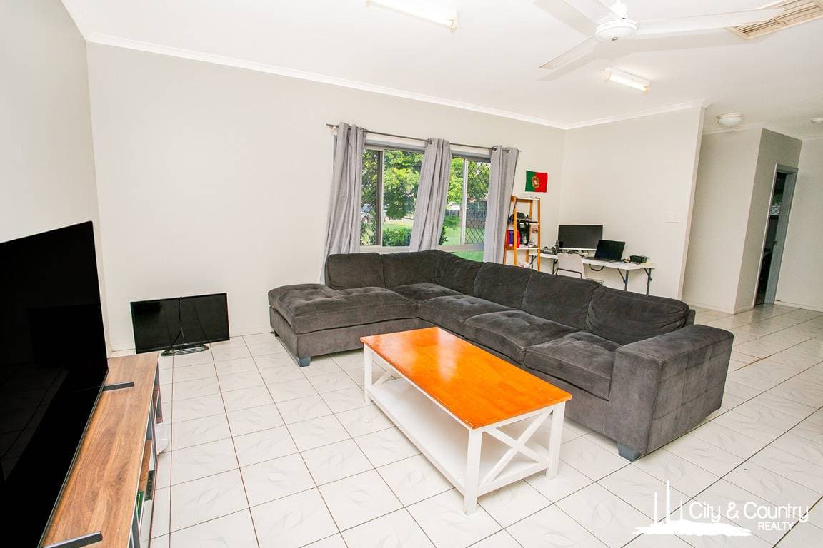 16 Emmalyn Close, Mount Isa, Mount Isa - Thumbnail 2