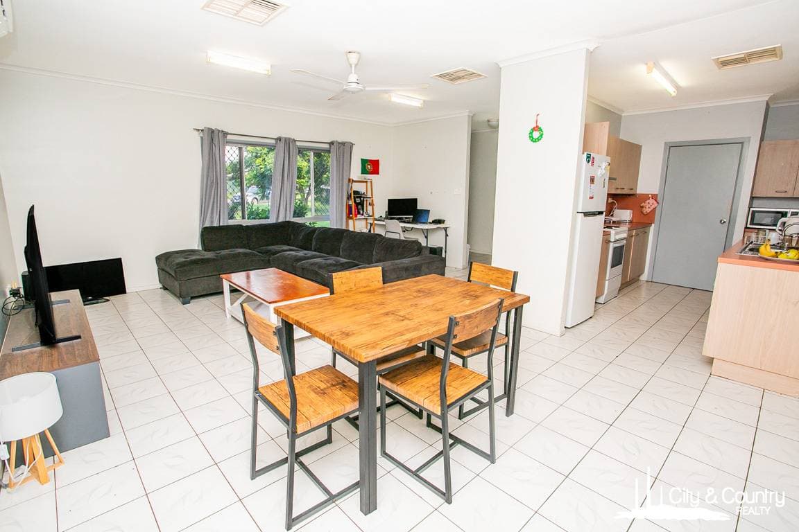 16 Emmalyn Close, Mount Isa, Mount Isa - Thumbnail 3