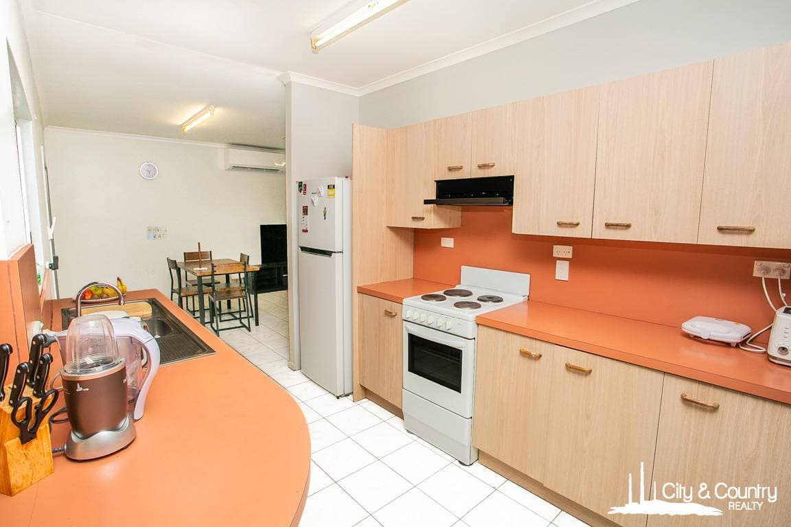 16 Emmalyn Close, Mount Isa, Mount Isa - Thumbnail 5