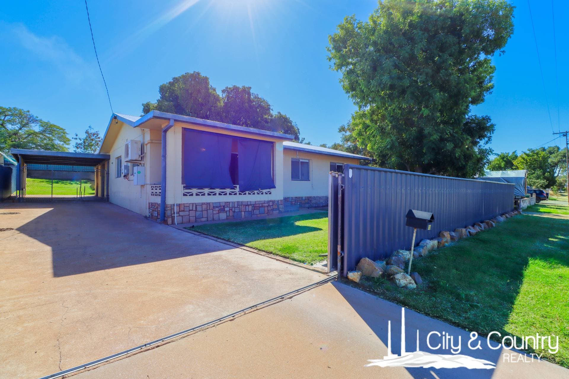 13 Shannon Street, Mount Isa, Mount Isa - Thumbnail 2
