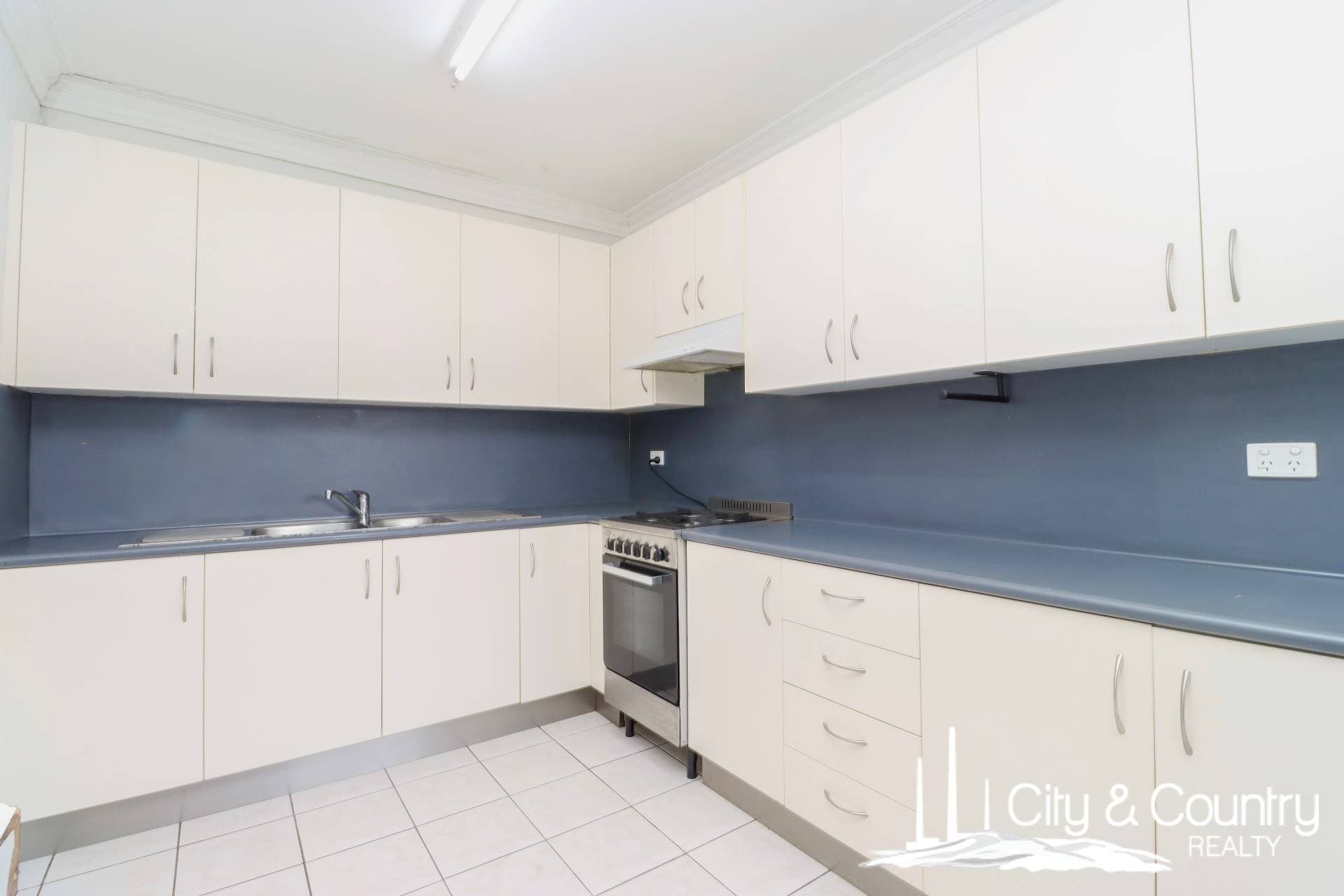13 Shannon Street, Mount Isa, Mount Isa - Thumbnail 5