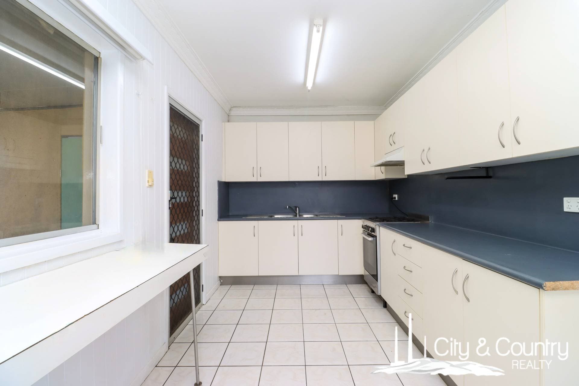 13 Shannon Street, Mount Isa, Mount Isa - Thumbnail 6