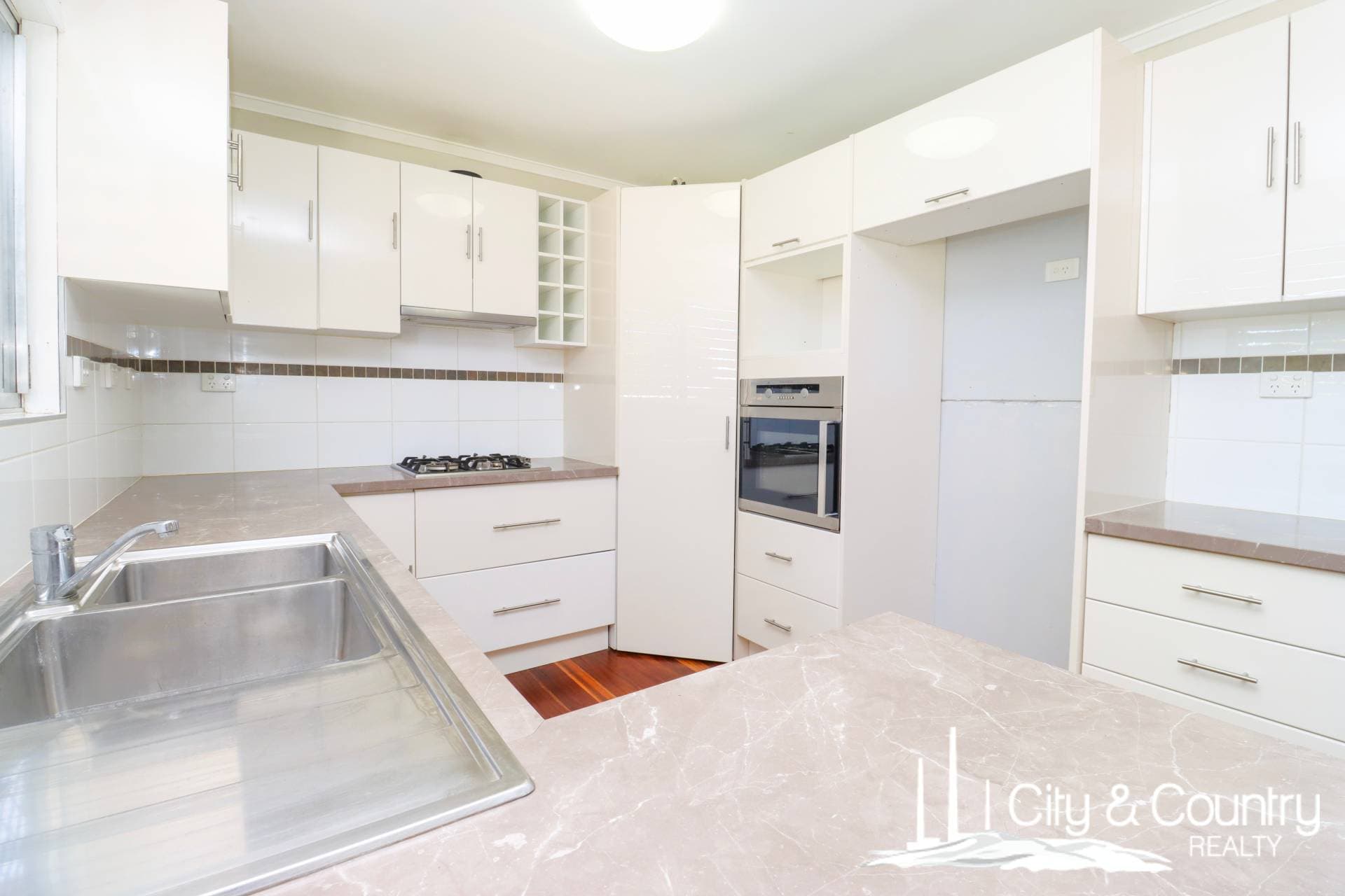 7 Millen Cres, Mount Isa, Mount Isa - Thumbnail 2