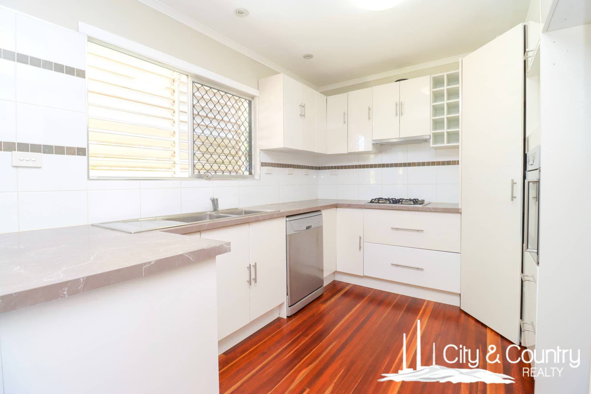 7 Millen Cres, Mount Isa, Mount Isa - Thumbnail 3