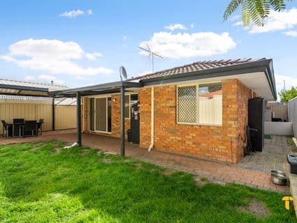 25 Kangaroo Entrance, Stratton - Image 1