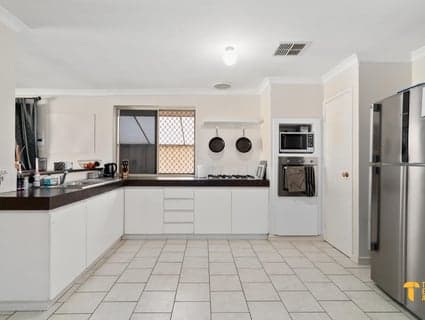 25 Kangaroo Entrance, Stratton - Thumbnail 8