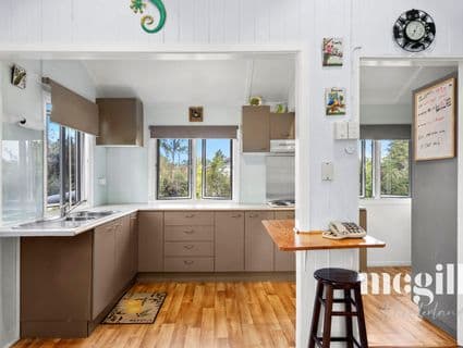 10 Railway Street, Landsborough - Thumbnail 8
