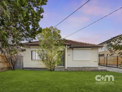 404, Hadfield - Image 1